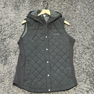 Columbia Women’s gray Vest